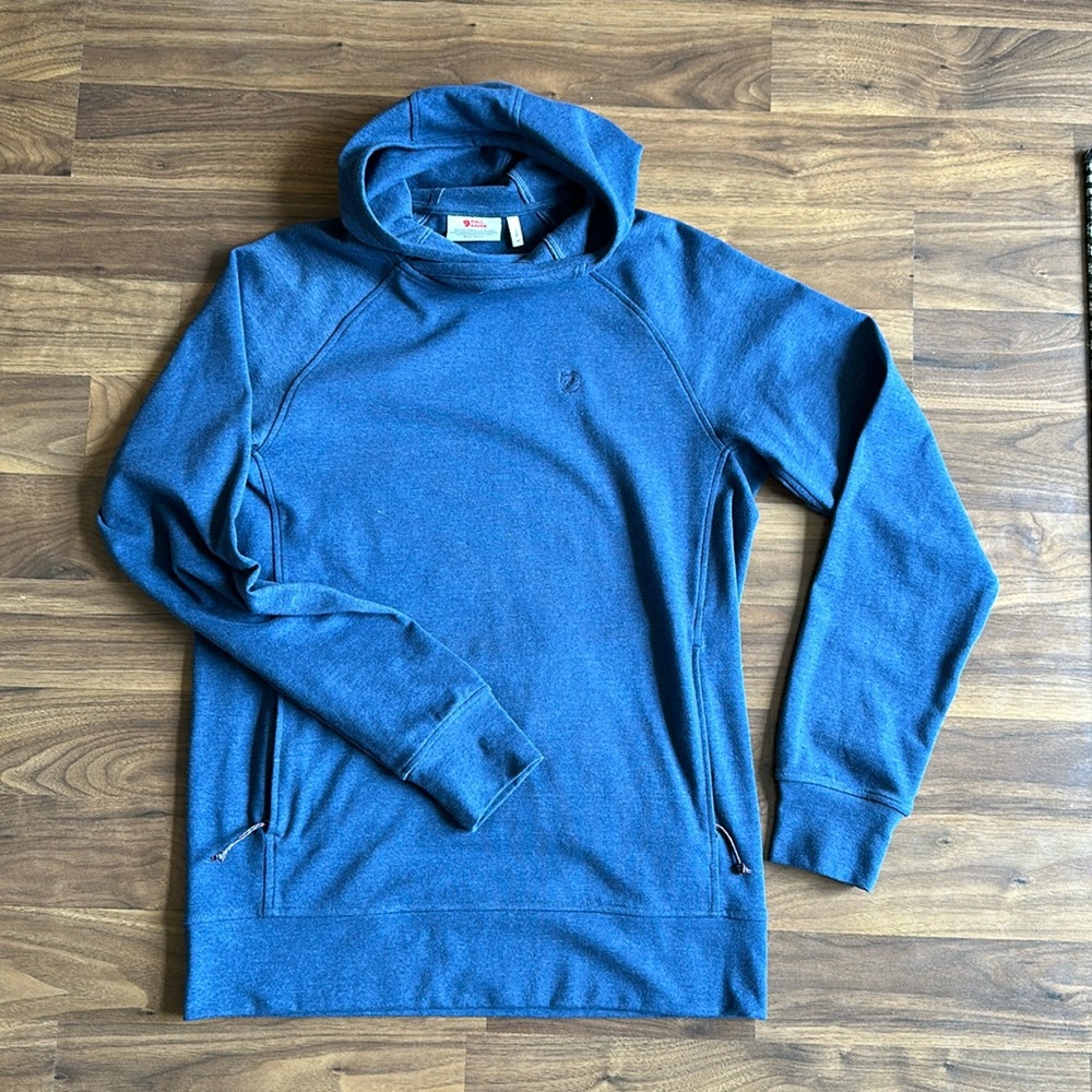 Fjallraven men’s blue hoodie